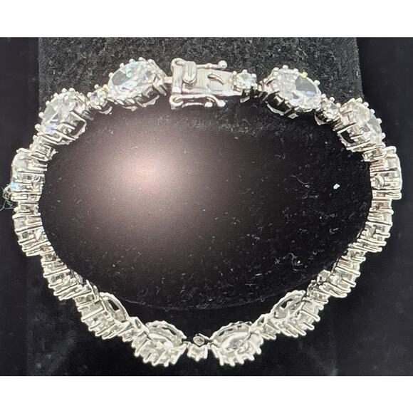 Stauer 925 Sterling Glam Oval & Round Alternating Cubic Zirconia Tennis Bracelet - Picture 10 of 12